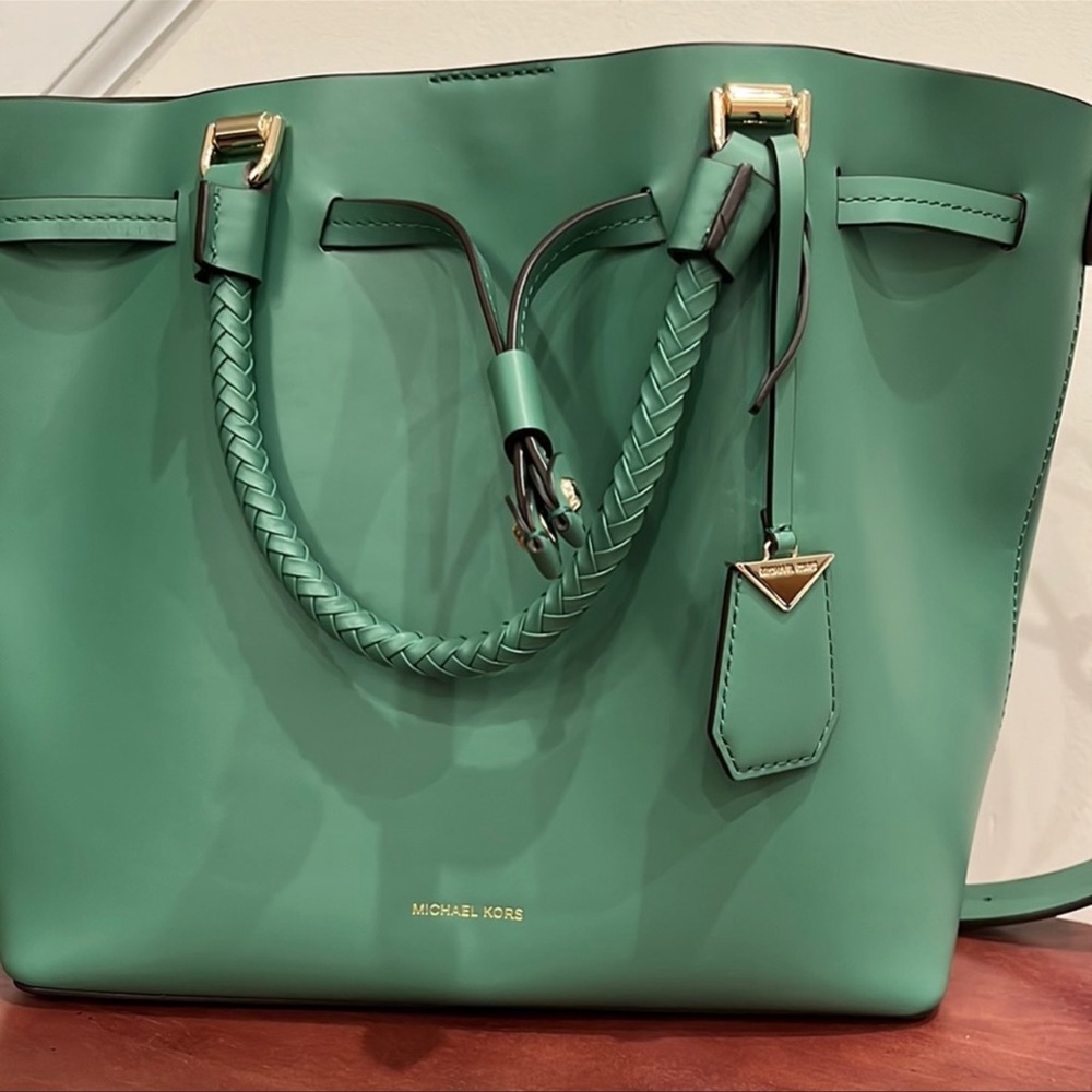 Michael Kors Blakely Bucket Bag